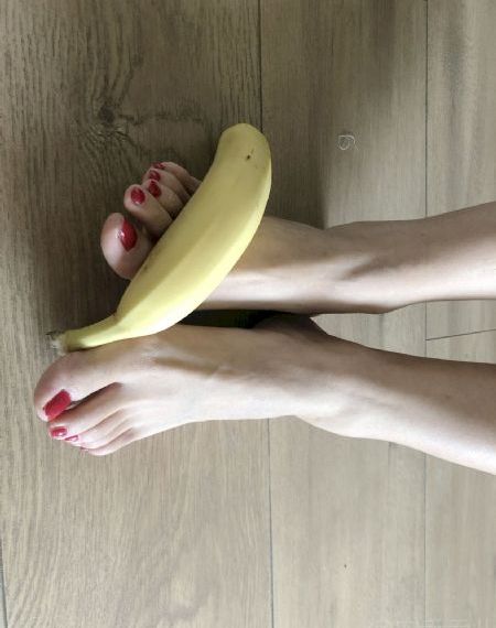 91美女日批_BD英语手机免费观看完整