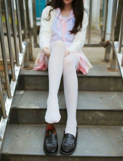 美女把腿扒开让男人桶爽_BD英语在线观看完整版